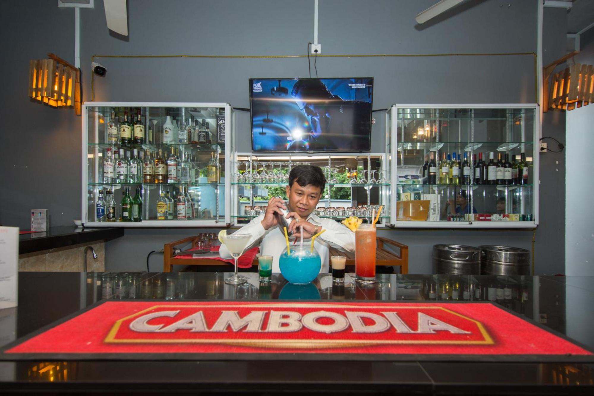 Siem Reap Pub Hostel Экстерьер фото